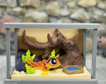 Articulated Gecko Desert Terrarium