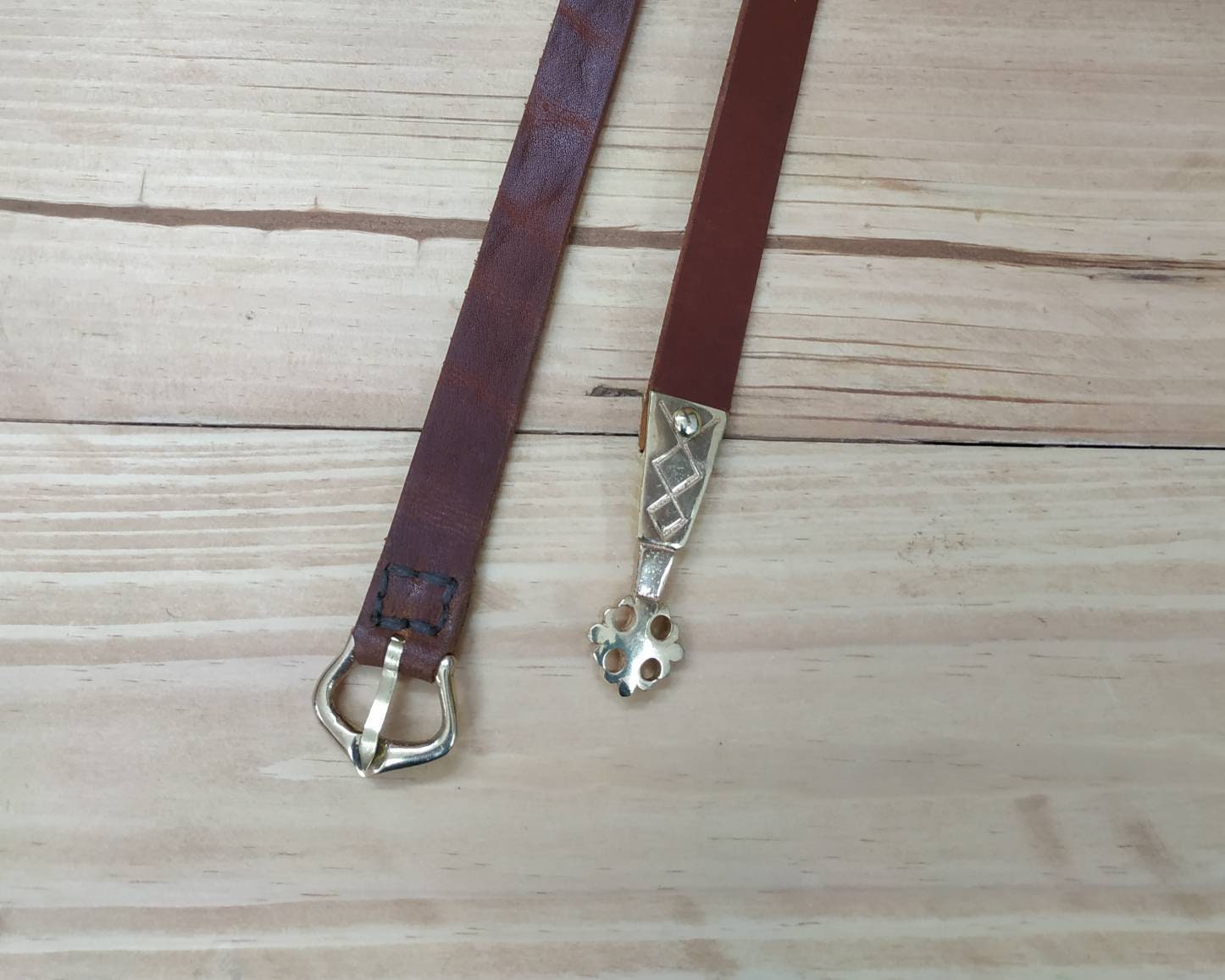 Medieval 1.5 inch belt with Keyhole chape — Handmade Revolution
