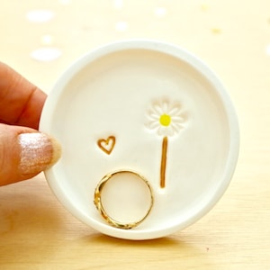 Personalised Daisy Flower Ring Dish, Tiny Ring Dish, Mini Trinket Dish, Birthday Gift Her, Tiny Cute, Keepsake Gift by janeBprints image 7