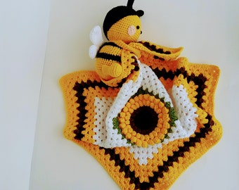 Bee Comforter Blanket Crochet Pattern, Bee Security Blanket, Amigurumi Lovey Bee, PDF in English, Cuddle Toy