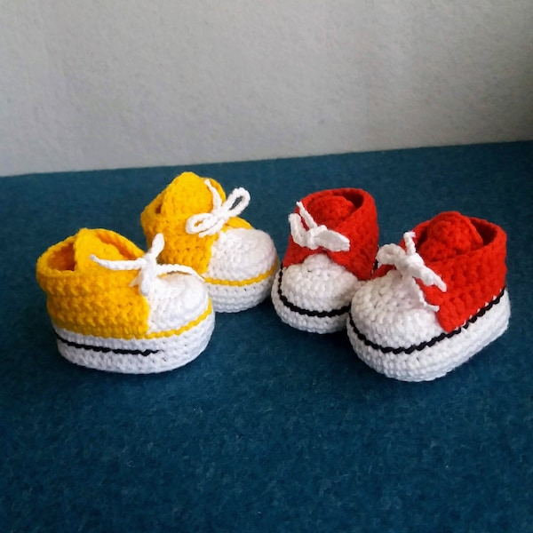 Crochet Pattern for Doll Shoes Sneakers, PDF Pattern en anglais, Shoes Pattern avec 2 versions de semelles.