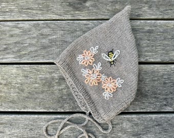 Recém-nascido Flor Abelha Bordado pixie gorro alpaca merino bebê menina Tricô lã criança infantil Chapéu bordado Laços de corda Foto roupas Chuveiro