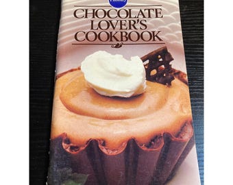 Pillsbury Chocolate Lovers Cookbook Paperback Booklet 1984 Dessert
