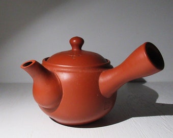 Sendo Watanabe, Tokoname ware "Crab carving" Kyusu teapot, 1980s Vintage. Japanese tea ware / PottryCollection