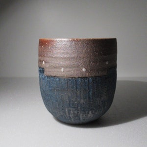 Seto ware "Sabi glaze" Yunomi tea cup by Masanori Hatano (b.1957-). Japanese pottery / Pottery Collection