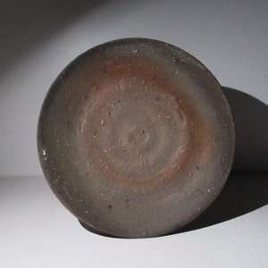 Bizen ware dish plate by Gousuke Yashiro (b.1979-). Japanese pottery / Pottery Collection