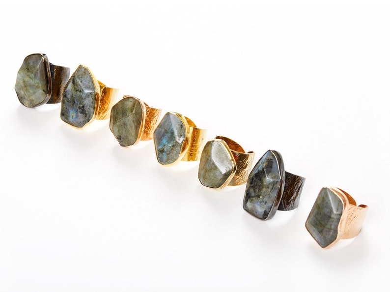 Mother/'s Day Gift Green Flash Ring Wide Band Gemstone Ring Labradorite Ring Natural Gemstone Ring February and March Birthstone