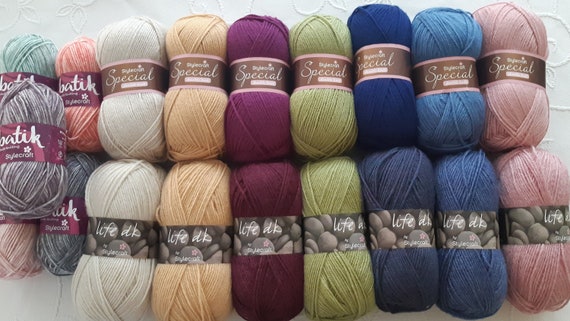 The Fruit Garden Crochet Blanket Yarn Kit Parchment and Caramel