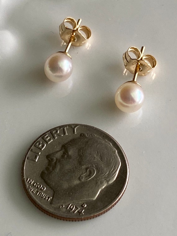 Japanese saltwater Pearl Studs - 5mm - AAA cultur… - image 4