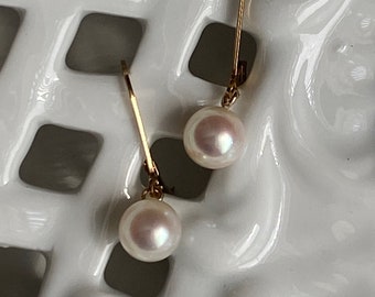 Pendientes vintage de perlas Akoya bañados en oro de 14k: nácar iridiscente de 6,4 mm