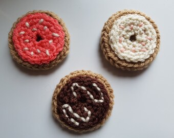 Donut magnet - single donut magnet - crochet donut, sprinkle donut, food magnet