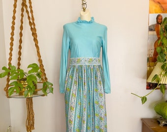 Groovy Handmade 60s 70s Dress / Beaded Belt