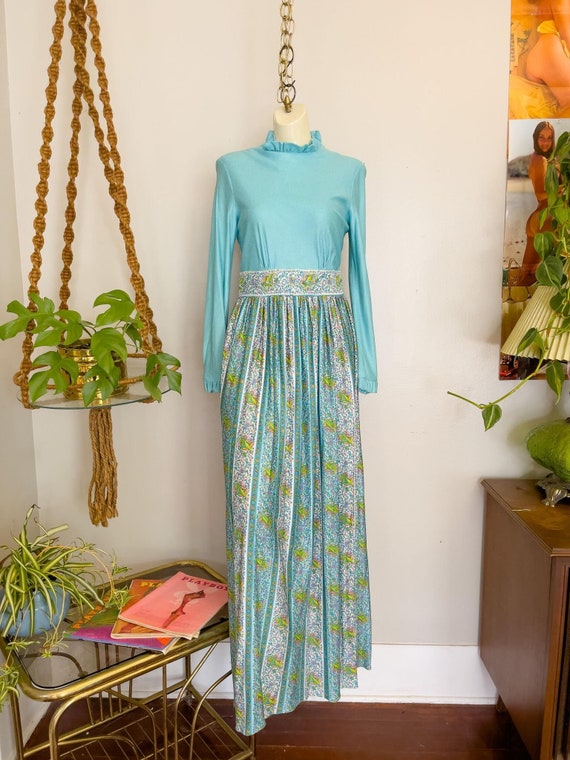 Groovy Handmade 60s 70s Dress / Beaded Belt