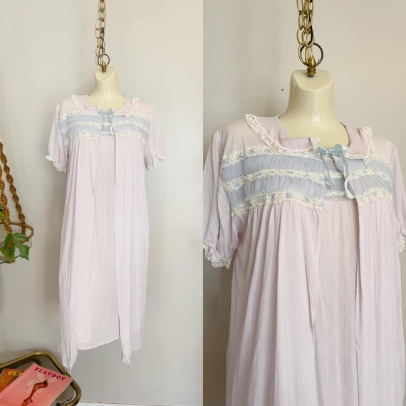 70s Vintage Two (2) Piece Nightgown Set Light Pur… - image 1