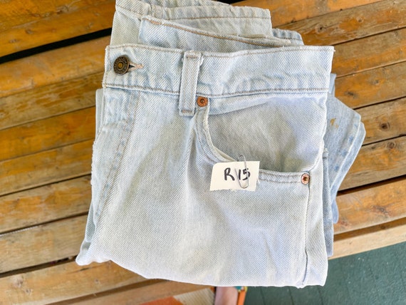 80s 90s Levi’s Jeans — Vntg Denim — 28” Waist — M… - image 10