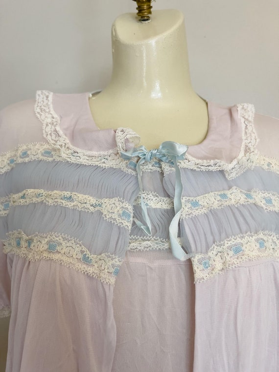 70s Vintage Two (2) Piece Nightgown Set Light Pur… - image 5