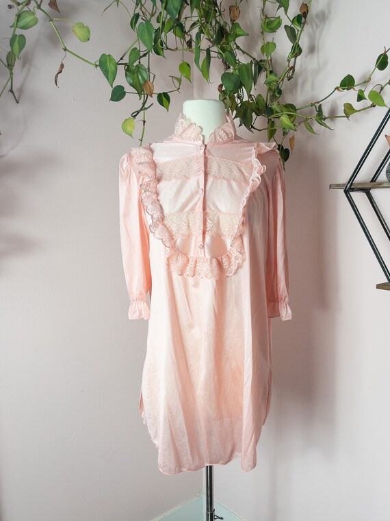 60 70s Ruffle Light Pink Nightshirt Womens Vintag… - image 2