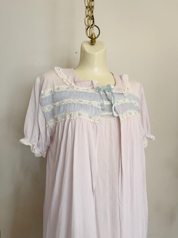 70s Vintage Two (2) Piece Nightgown Set Light Pur… - image 6