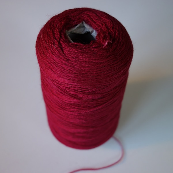 Cône de laine FONTY, Zéphir coloris magenta, 100% laine peignée, 1875 mètres