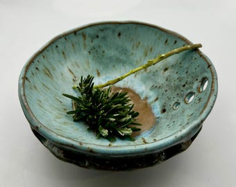 Ceramic Herb Stripper Bowl – Rustic Handmade Kitchen Tool, Artisan Herb Prep Dish