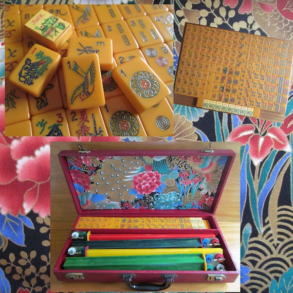 Vintage, 154 Tiles, Eastern Distributors, Catalin Mahjong Set with 4 Catalin Racks in Case