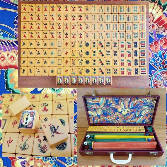 Vintage, Chinese Bakelite Mahjong Set, 152 Tiles with Four Racks and Case.