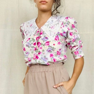 80s Lace Collared Floral Blouse - Small
