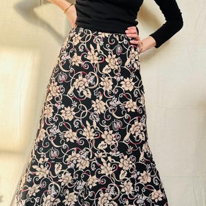 Vintage 90s Floral Maxi Skirt – Size Small / Medium