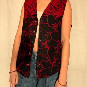 Vintage Pendleton ullväst – Röd & Svart Bison Western Layer, Tillverkad i USA