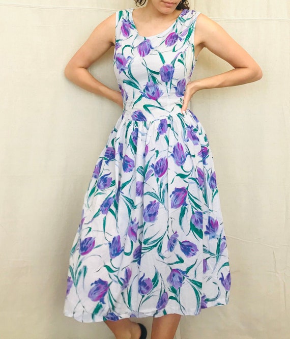 90s Tulip Patterned Dress with Low Scoop Back - Me