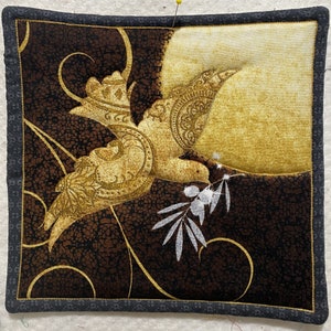 Holiday Quilted Pot Holder/Hot Pad