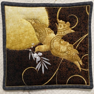 Holiday Quilted Pot Holder/Hot Pad