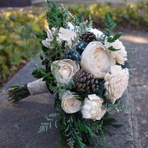 w.o.d.　F.L.O.W.E.R.S. Forest Green and Ivory Wood Wedding Sola Flower Bouquet, 