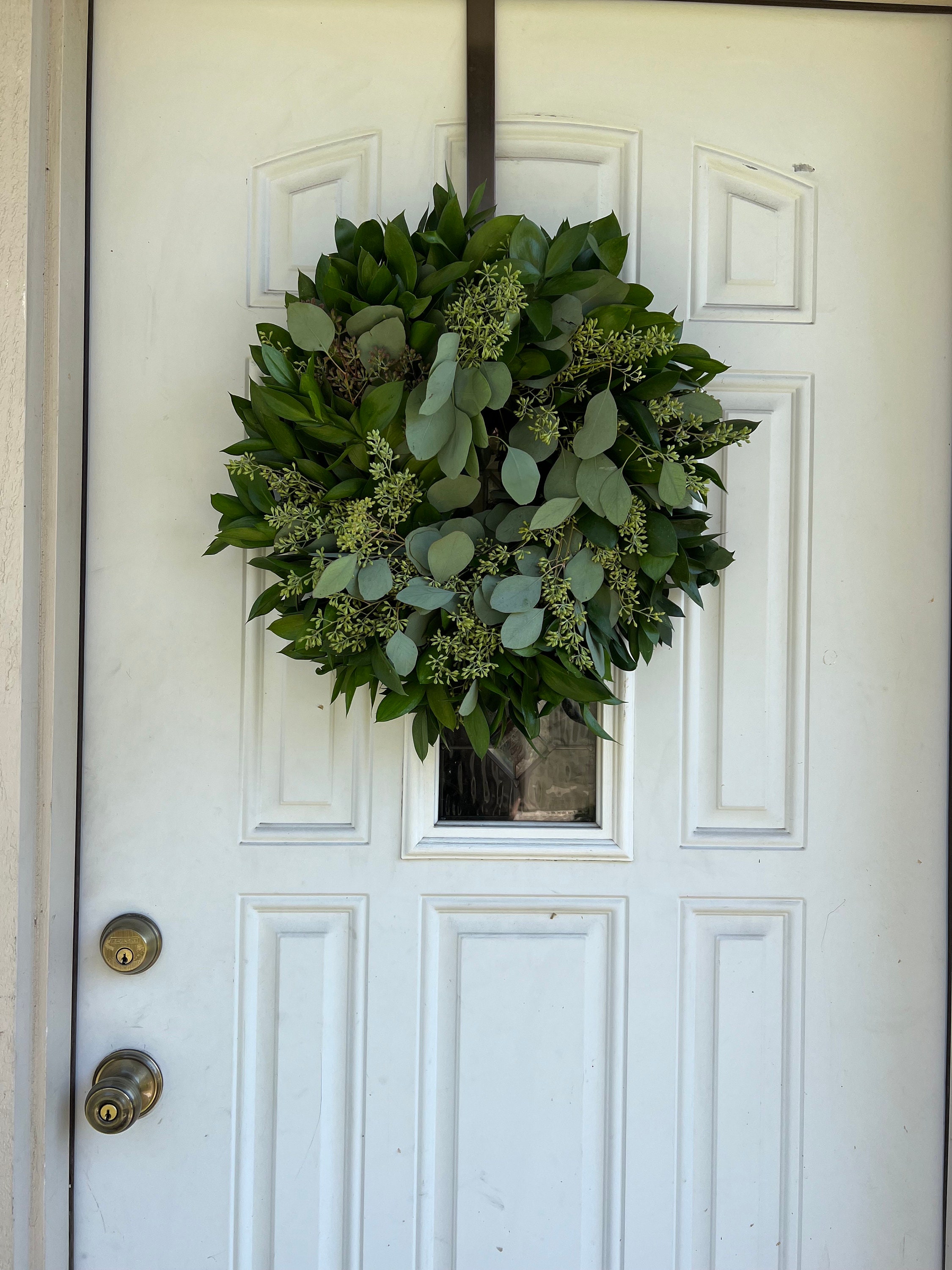Fresh Wreath, Silver Dollar Eucalyptus  and Ruscus Greenery 20 in Wreath (available year round!) - Thumbnail 2