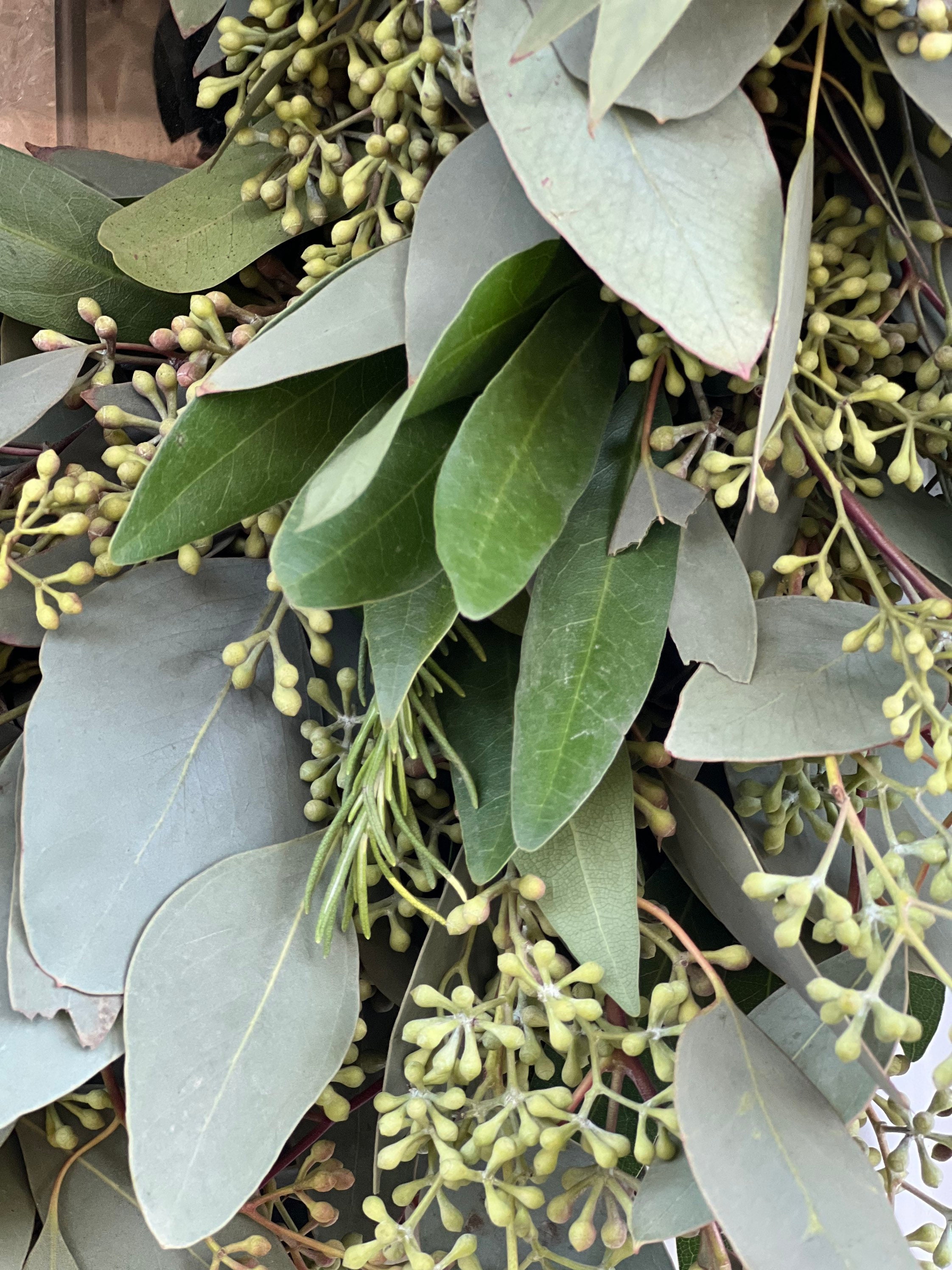 Fresh and Fragrant Handmade Seeded Eucalyptus, Rosemary and Bay Leaf 20 in Greenery Wreath - Thumbnail 7