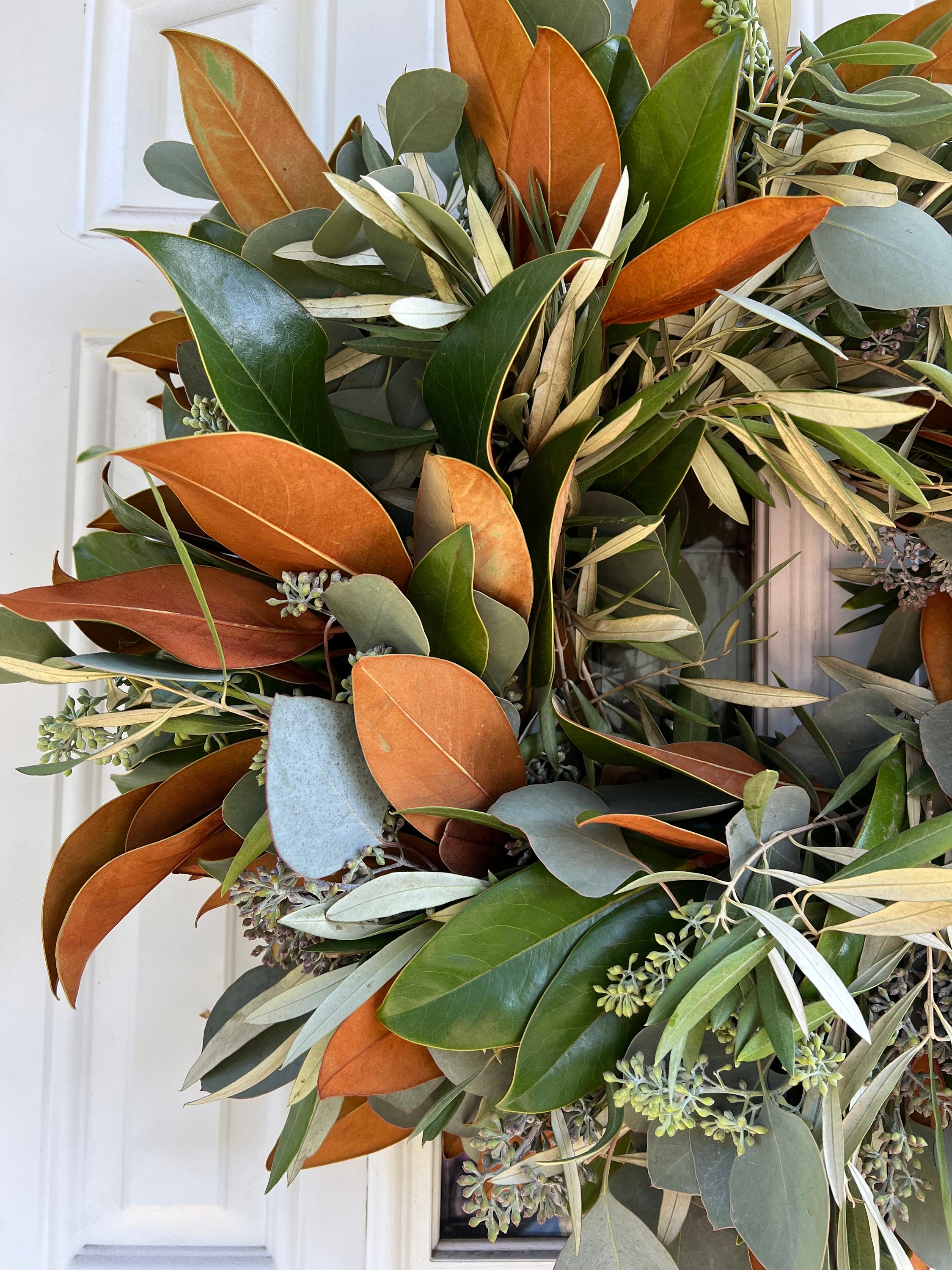 Fresh Magnolia, Seeded Eucalyptus, and Olive Fall Greenery Wreath - Thumbnail 4