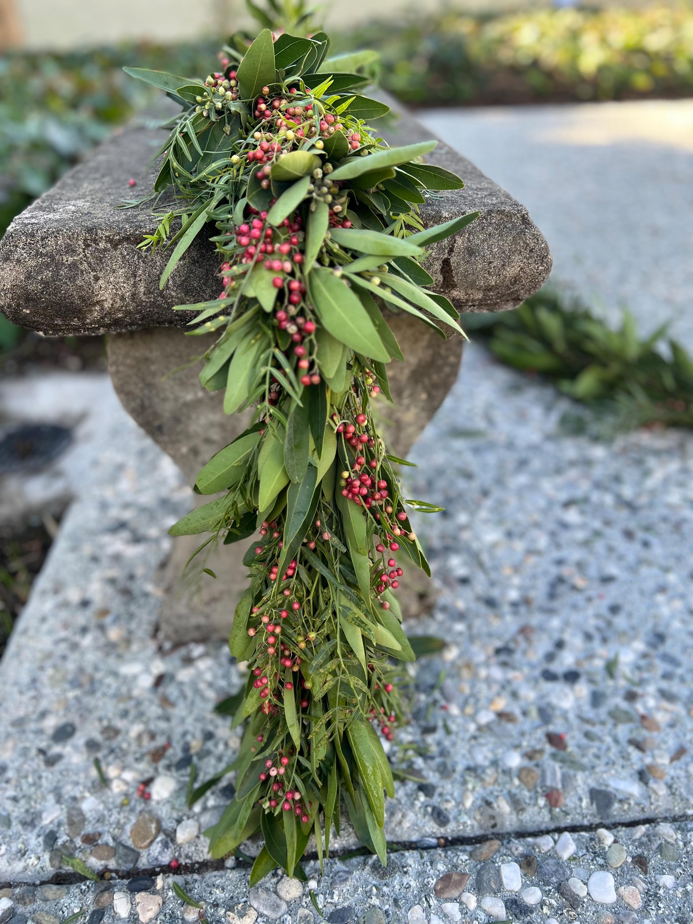 Fresh Bay Leaf and Seeded Eucalyptus Garland, Handmade Wedding Garland - Thumbnail 2