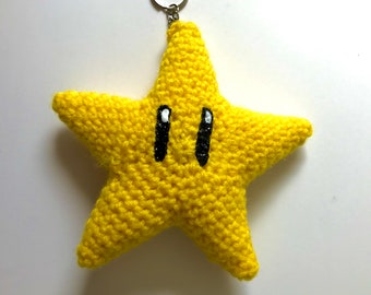 Super Mario Stern Amigurumi Schlüsselanhänger mit Quietsche