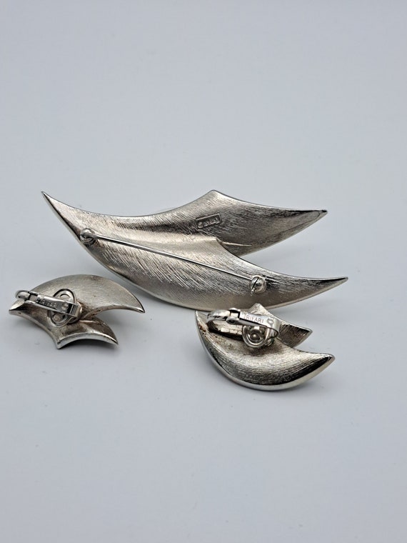 Trifari silver toned modernist brooch and clip ea… - image 7