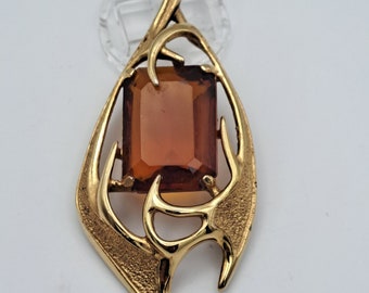 Sarah Coventry gold tone and glass pendant