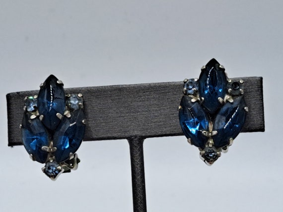 Silver toned blue rhinestone clip-on earrings - image 2
