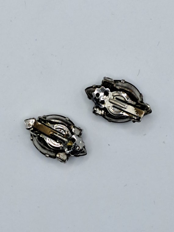 Silver toned blue rhinestone clip-on earrings - image 5