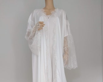Braut Weiß Satin&Spitze Robe - Hochzeit Dessous | Spitzenrobe | Braut Nachtwäsche Langarm | Boudoir | Brautjungfer | Größe S - XL