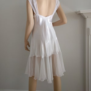 Bruidsnachtjapon wit satijn en chiffon | Boho-lingerie | Bruiloft | Bruidsmeisje | Bruiloft Boho | Huwelijksreis, maat S-M-L