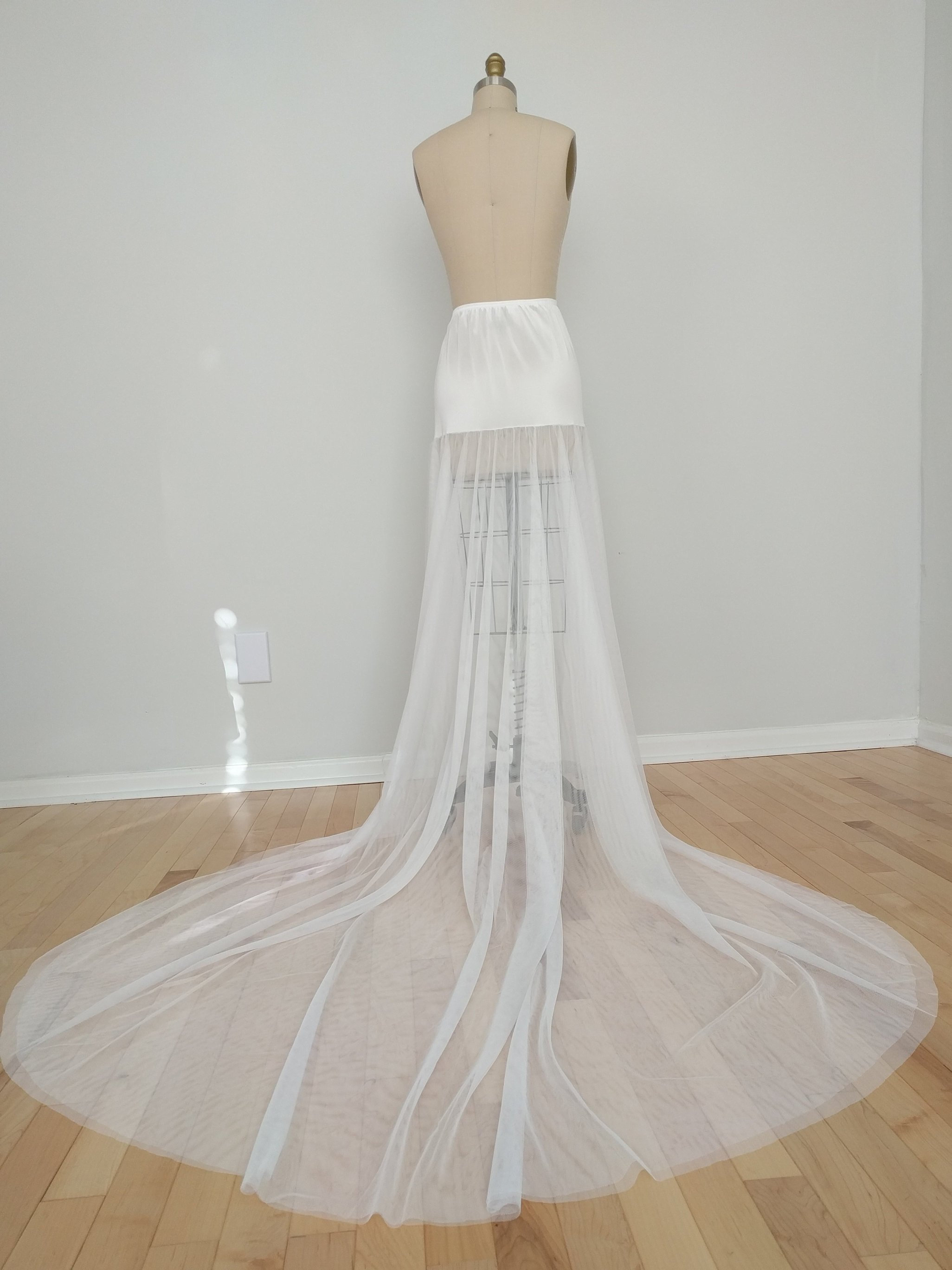 diy tulle train