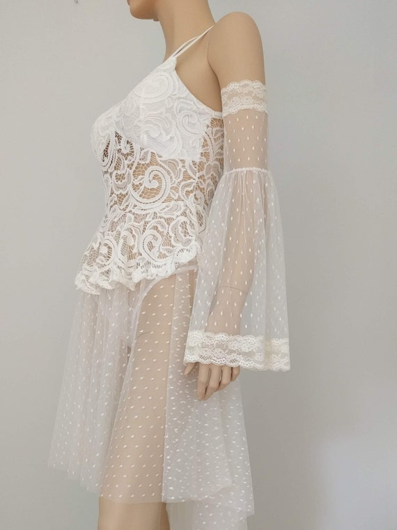 lace sleeves