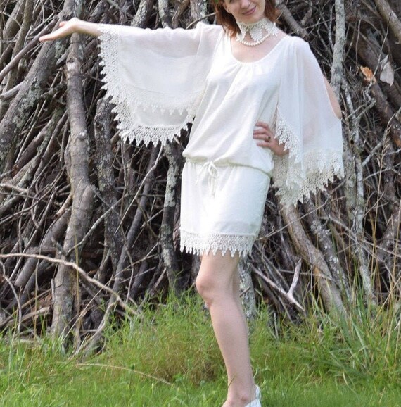 Vintage Retro Chic Lace Trimmed Short Dress | Cream Lace Boho Wedding Dress | Bridesmaid Dress | Bohemian Wedding Short Dress Vintage Retro Chic Lace Trimmed Short Dress | Cream Lace Boho Wedding Dress | Bridesmaid Dress | Bohemian Wedding Short Dress