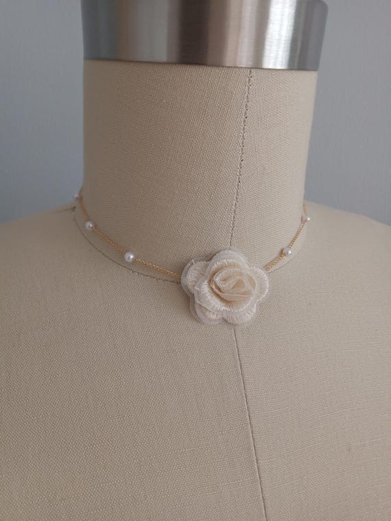 White Pearls Gold Chain Ivory Flower Choker| Gold Beaded Choker