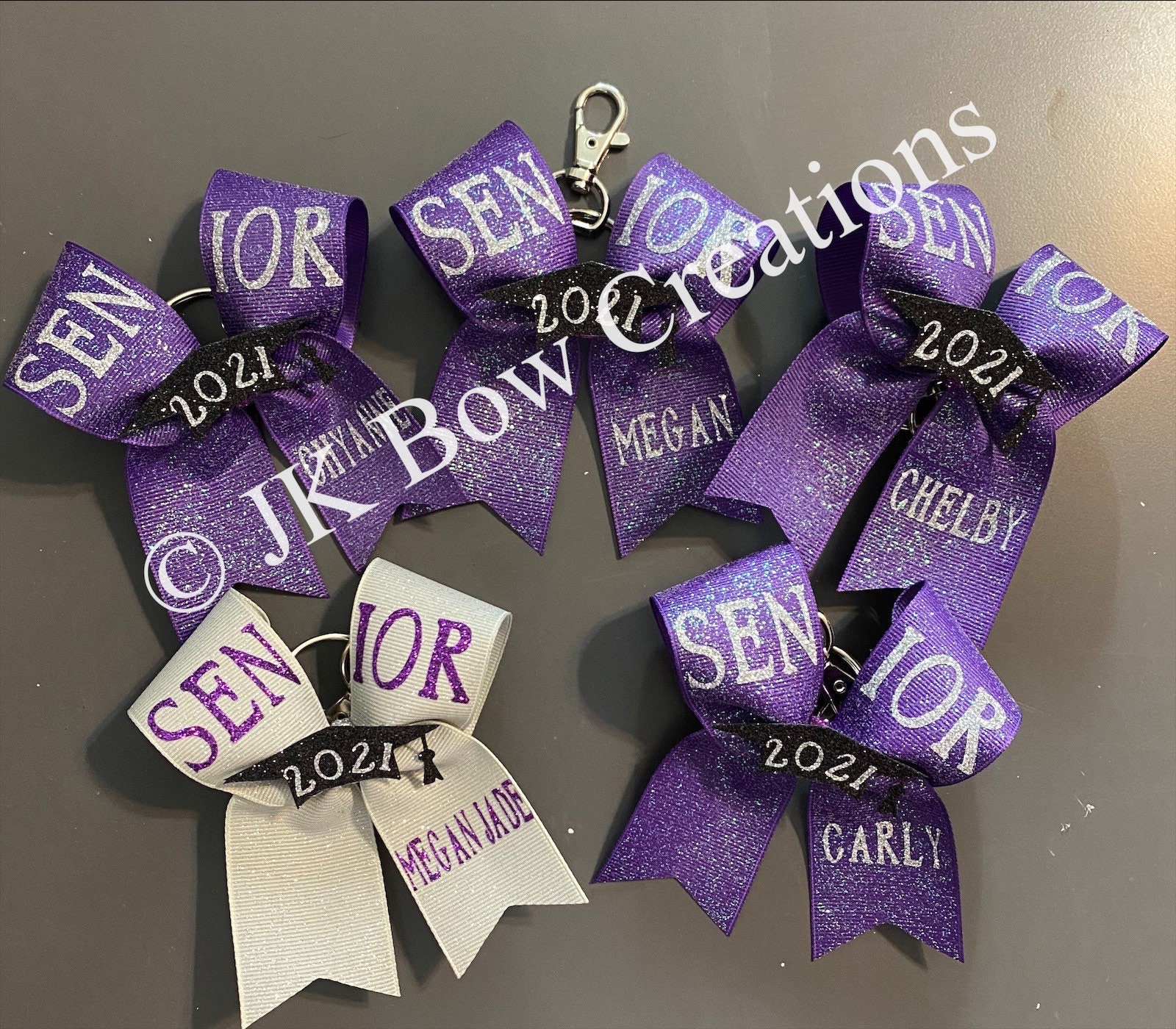 Senior keychain bow - Senior gift - Senior - graduation gift- graduation keychain