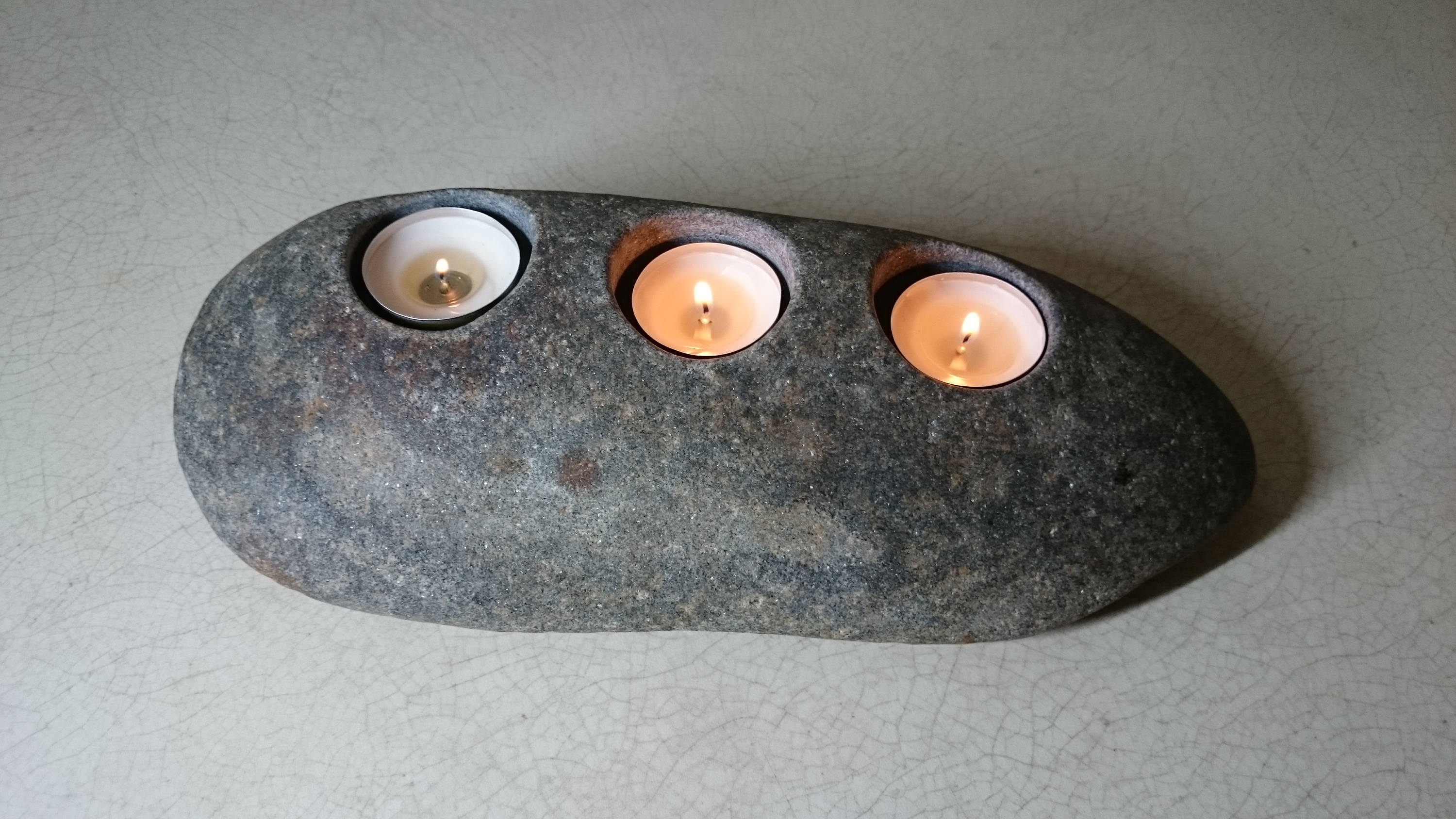 Support de Bougie en Pierre Fleuve